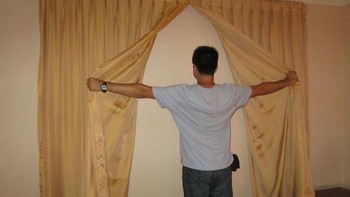 Buka tirai, eh tembok! Foto: Boredpanda