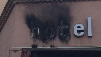 Sesuai namanya yang terbakar Hot Foto: Boredpanda