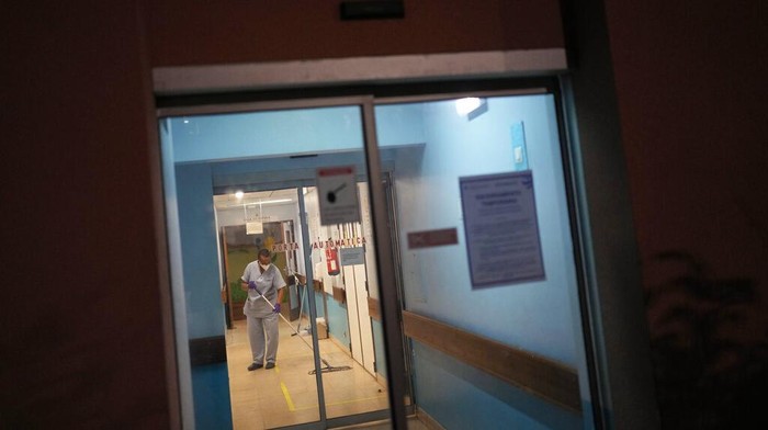 RS di Portugal tutup layanan pediatriknya usai seorang petugas diketahui kontak erat dengan anggota klub sepakbola yang teridentifikasi COVID-19 varian Omicron.