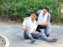 Klik di Lutut karena Cedera Olahraga? Bisa Jadi Butuh Penanganan Serius