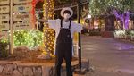 Worldwide Handsome! Jin BTS Seru-seruan di Taman Bermain LA