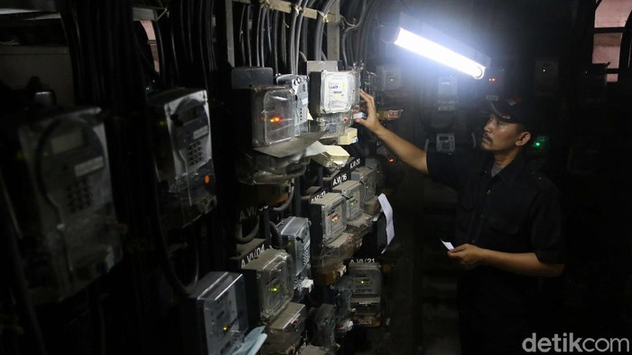 Konsumsi Listrik Terus Tumbuh PT PLN (Persero) mencatat konsumsi listrik terus tumbuh. Pertumbuhan tersebut mencatatkan rekor pada periode Oktober 2021.