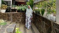 Meidiana Hutomo yang memerankan Bu Marta juga masih sering terlihat di layar kaca. Foto: Instagram Meidiana Hutomo