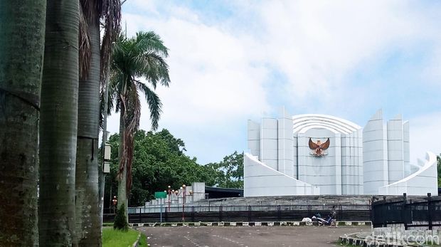 Mengenal Monumen Perjuangan Rakyat yang indentik dengan pendemo