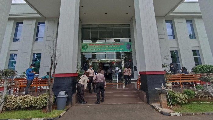 Pengamanan sidang Munarman di PN Jaktim