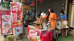 10 Potret Penjual Pancake Cantik yang Viral karena Tak Pakai Bra