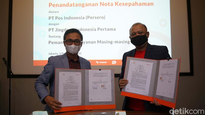 PT. Pos Indonesia bersinergi dengan JD.ID. Kerja sama ini untuk memberikan solusi dalam layanan kurir, logistik dan sistem pembayaran.