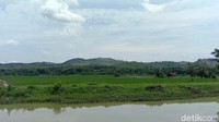 Untuk diketahui, Pegunungan Kendeng berada di wilayah Kudus bagian selatan. Pegunungan Kendeng ini menghubungkan tiga daerah, yakni Kabupaten Kudus, Pati dan Grobogan. Sedangkan Desa Wonosoco Kecamatan Undaan berada di lereng Pegunungan Kendeng bagian utara.