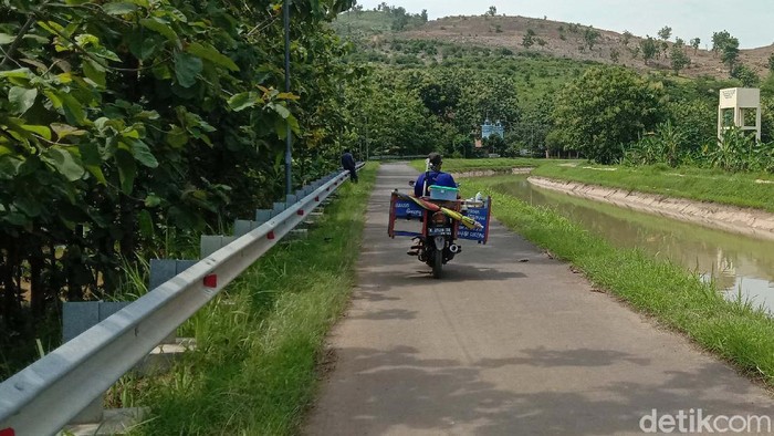 Potret Gundulnya Pegunungan Kendeng yang Jadi Pemicu Banjir Pegunungan Kendeng, Kabupaten Kudus tampak gundul. Hal ini diduga jadi pemicu banjir bandang di Desa Wonosoco Kecamatan Undaan, Kabupaten Kudus, Jateng.