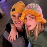 Jarak dan kesibukan masing-masing jadi penghalang keduanya untuk saling bertemu. Romeo Beckham kini menetap di Miami, Florida, AS, sementara Mia Regan menjalani aktivitasnya di London, Inggris. Foto: Instagram