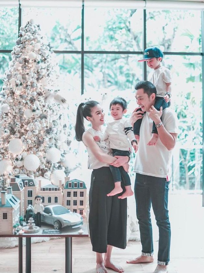Sandra Dewi Perayaan ulang tahun suami Sandra Dewi