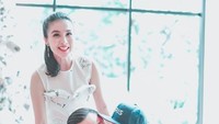 Mereka pun merayakannya di kediamannya. Foto: Instagram
