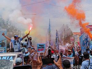 LA Mania Kembali Turun Jalan, Protes Jebloknya Persela di Liga 1