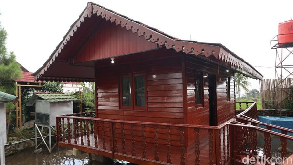 Teras Cibulakan adalah penginapan sekaligus destinasi wisata yang memiliki sekitar 11 kamar dengan tipe yang berbeda. Kamar-kamar itu didesain sedemikian rupa sesuai dengan kebutuhan pengunjung yang datang untuk menginap. (Bima Bagaskara/detikTravel) Teras Cibulakan adalah penginapan sekaligus destinasi wisata yang memiliki sekitar 11 kamar dengan tipe yang berbeda. Kamar-kamar itu didesain sedemikian rupa sesuai dengan kebutuhan pengunjung yang datang untuk menginap. (Bima Bagaskara/detikTravel)