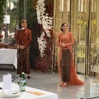 Kini, pasangan artis tersebut meresmikan lamaran mereka melalui prosesi adat jawa. Foto: dok. Instagram Ranggazlaksmana