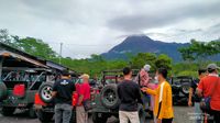 Foto: Naik Jeep Kelilingi Wisata Gunung Merapi