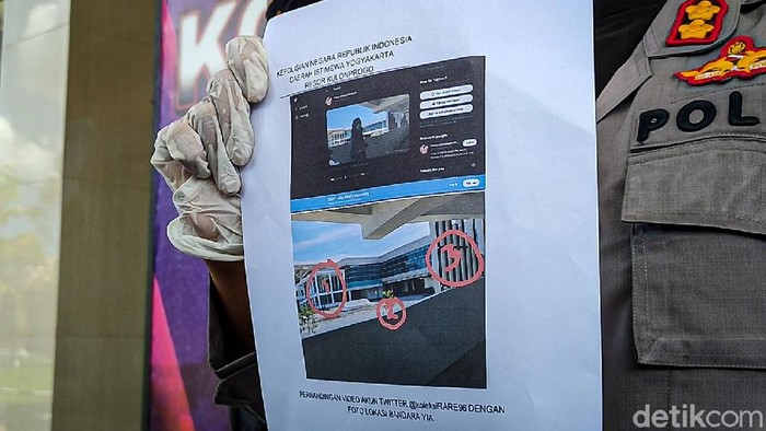 Analisis Polres Kulon Progo soal Video Wanita Pamer Kelamin di Bandara YIA Video wanita mempertontonkan payudara dan alat kelamin di Bandara Yogya viral di media sosial. Mapolres Kulon Progo langsung menggelar jumpa pers.