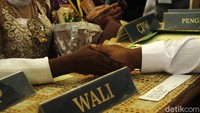 Mereka berharap pernikahan ini bisa membawa kebaikan dan awet dalam membina biduk rumah tangga.