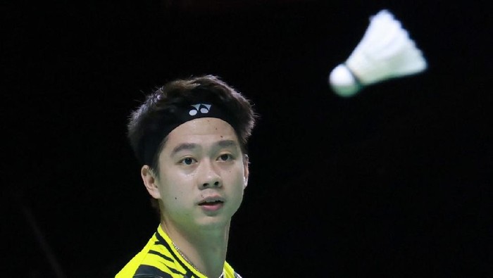 Kevin Sanjaya Sukamuljo tampil berbeda dengan mengenakan headband saat tampil di BWF World Tour Finals 2021. Sekadar buat gaya atau ada alasan lainnya?