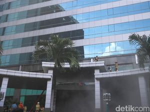 Kominfo: Server CEIR Alami Gangguan Imbas Gedung Cyber 1 Terbakar