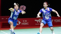 30 tahun berkarir, juara Olimpiade 2020 di Tokyo itu mengaku prestasinya sudah lebih dari cukup. Greysia mengatakan waktunya sudah tepat. Apalagi juniornya diyakininya sudah siap untuk dilepas. AP/Dita Alangkara