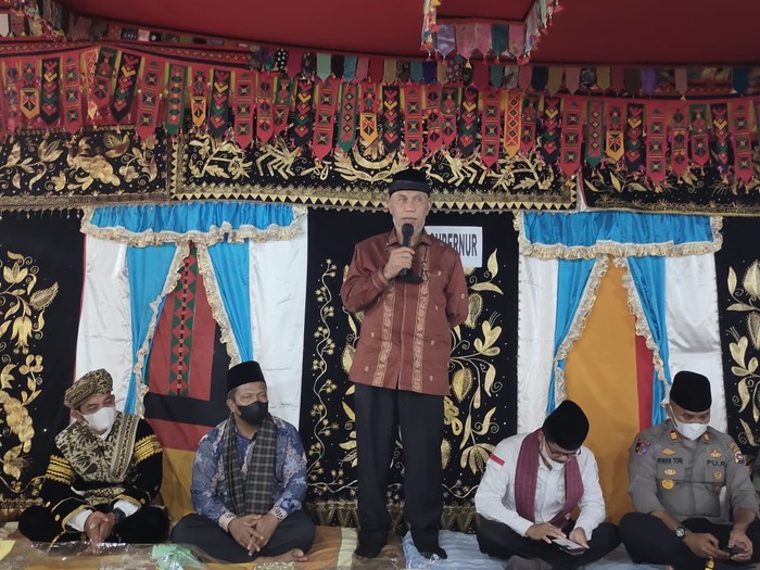 Gubernur Sumatera Barat Mahyeldi