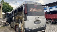 Kapolres Blora AKBP Wiraga Dimas Tama kepada wartawan, Kamis (2/12/2021) mengatakan, mobil minibus itu sudah dimodifikasi. Kursi dalam minibus itu hanya ada di bagian depan, sedangkan di bagian belakang kursi dihilangkan dan menjadi tangki berkapasitas besar berbahan besi yang digunakan untuk mengisi dan mengangkut BBM subsidi jenis solar.