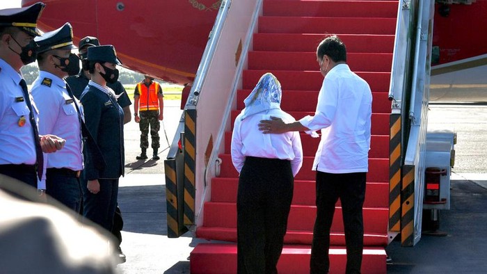 Jokowi Bareng Iriana Bertolak ke Bali,