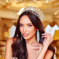 Kataluna merasa adanya ketimpangan dalam sesi tanya jawab. Menurutnya, finalis yang lain ditanya tentang pemikirannya tentang berbagai topik, sementara dirinya hanya ditanya seputar transisinya. “Ini mengecewakan karena masih banyak hal yang ingin aku tawarkan, aku memiliki banyak hal yang ingin aku kemukakan. Yang lain ditanya tentang politik, perubahan iklim, jadi itu sangat mengecewakan bagiku karena aku mengharapkan lebih,” ujar Kataluna. Foto: dok. Instagram/@missnvusa