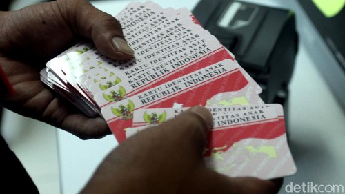 Kartu Indentitas Anak (KIA) itu diterbitkan untuk mendorong peningkatan pendataan, perlindungan, dan pemenuhan hak konstitusional anak.