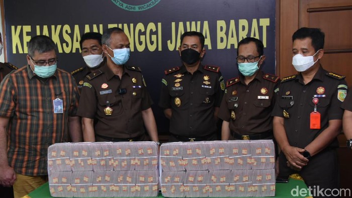 Kejati Jabar eksekusi duit Rp 32 M kasus faktur pajak fiktif