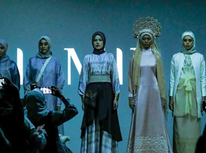 Koleksi RiaMiranda Annual Show 2022. Foto desainer Ria Miranda.