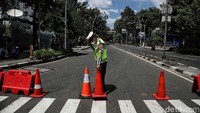 Jalan yang mengarah ke Tanah Abang yang sebelumnya ditutup kini kembali dibuka.