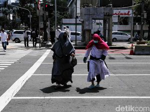 Massa Reuni 212 di Sarinah Membubarkan Diri