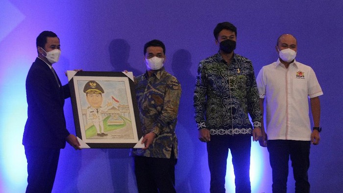 Momen Pengukuhan Anggota Baru HIPMI 315 anggota baru bergabung Hipmi Jaya dengan harapan dapat berkolaborasi dengan program pemerintah dan membangun ekonomi ibukota.
