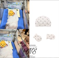 Tak mau setengah-setengah dalam memilih barang-barang untuk anak keduanya, untuk topi dan sarung tangan sang anak, Nagita dan Raffi mempercayakan merek asal Perancis Petit Bateau. Newborn Babies Organic Cotton Bonnet and Mittens Set itu dibanderol dengan harga sekitar Rp 300 ribu. Foto: Instagram/@fashion_nagitaslavina