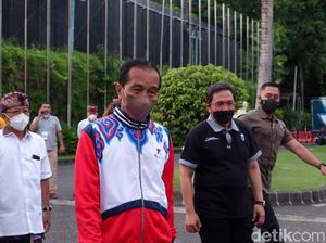 Momen Ganda Jokowi-Jojo Tanding Lawan Tim Thomas Cup Indonesia