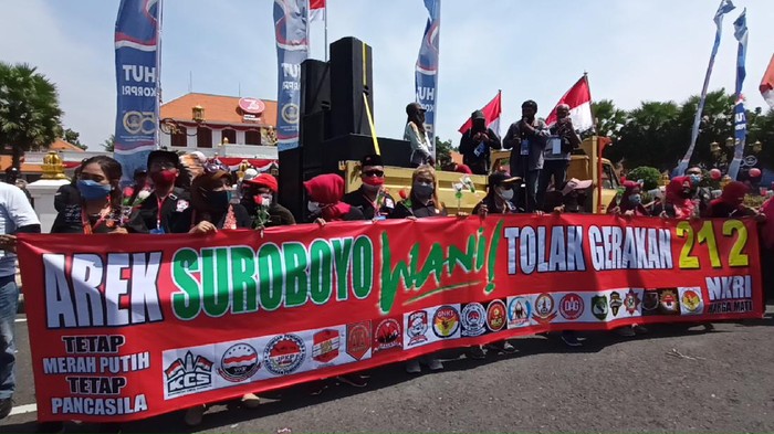 Puluhan Orang “Arek Surabaya” Tolak Gerakan 212