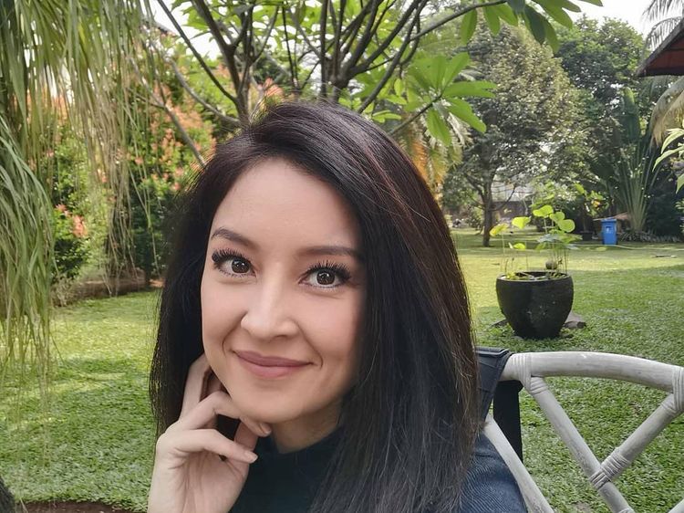 8 Potret Terbaru Putri Patricia, Masih Betah Sendiri di Usia 41 Tahun