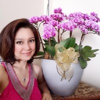 Pemain sinetron Tersanjung itu juga membahas mengenai usaha barunya. Ia mengaku suka mencoba hal-hal baru dan belakangan sedang sibuk membangun klinik.Foto: Instagram @putripatricia888