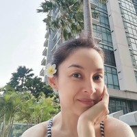 Sekarang itu lagi dijalanin ini beda juga. Berhubungan sama kesehatan. Ada sama partner, teman-teman dokter, kita buka klinik kesehatan, namanya Kasih. Kita bukan incar masalah materi, kita justru di sana sosial. Ada orang-orang yang memang kurang mampu kita seiain kotak, kita nggak kasih harga, kita kasih kotak kalau mampu kasih seribu sok, kasih lebih, alhamdulillah, thanks god, ungkap Putri Patricia.Foto: Instagram @putripatricia888