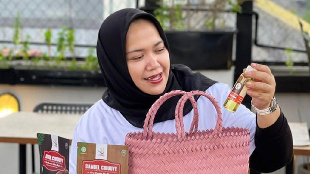 Resign dari Bank, Wanita Ini Jualan Makanan Rumahan Beromzet Puluhan Juta