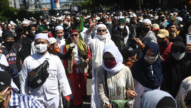 Reuni 212 Tidak Dapat Izin, Massa Berkumpul-Polisi Lakukan Penyekatan