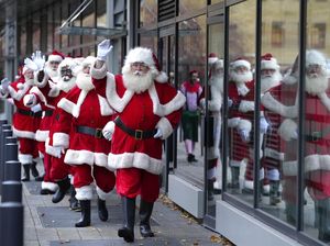 Sinterklas Kembali ke Sekolah Jelang Natal