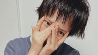 Keputusan Song Ji Hyo memangkas pendek rambutnya bikin kaget para pengikut di Instagram. (Foto: dok. Instagram @my_songjihyo)  