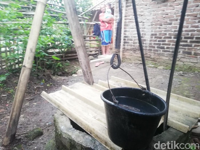 Sumur warga di Sumedang yang sempat mengandung solar sudah normal