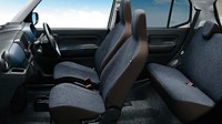 Suzuki Alto juga mendapatkan fitur safety dan sistem bantuan pengemudi. Fitur-fitur itu di antranya autonomous emergency braking, high-beam assist dan lane departure warning. Foto: Dok. Suzuki