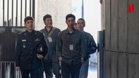 Netflix membagikan bocoran foto-foto adegan di serial tersebut. Foto: (dok. Instagram @netflixkr)