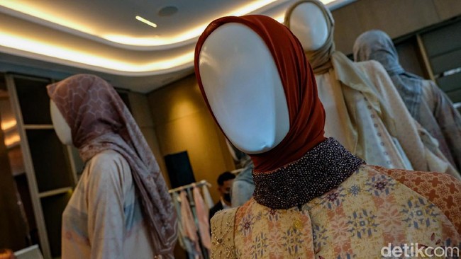 Ria Miranda mengatakan, susunan annual show kali ini kental dengan budaya. Beberapa koleksi Ria Miranda juga ditunjukkan di workshop. Busana terbaru Minang Memoria turut dipamerkan.