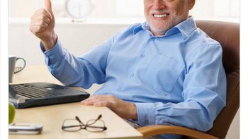 Gaji kecil atau besar harus selalu disyukuri. Tapi inflasi jangan lupa dipikirkan juga. Foto: corporate_millennial_memes via Bored Panda